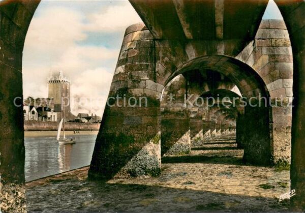 Les Sables-d Olonne Les arcades et la tour d_Arundel