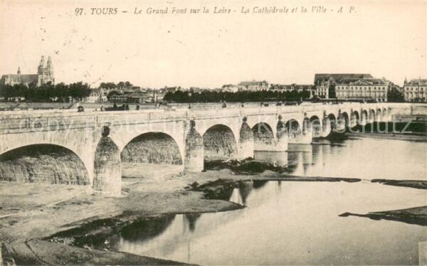 Tours Indre-et-Loire Le Grand Font sur la Loire La Cathedral