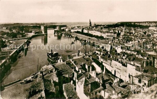 La Rochelle Charente-Maritime Vue panoramique du Port d_echouage