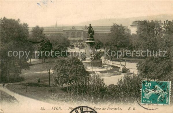 Lyon France Place Carnot et Gare de Perrache