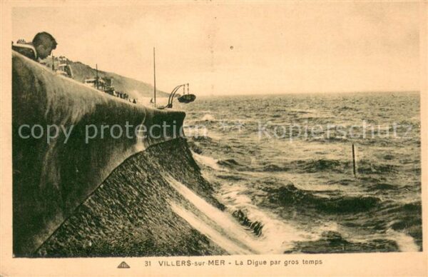 Villers-sur-Mer La digue par gros temps