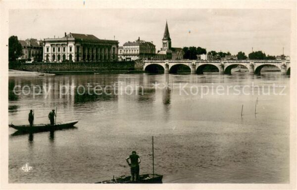 Saumur Vue sur la Loire