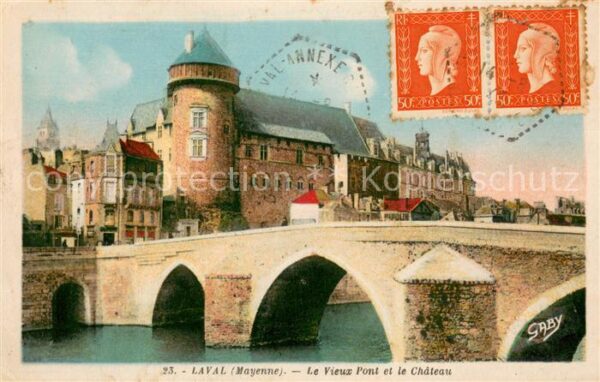 Laval Mayenne Vieux pont et le Chateau