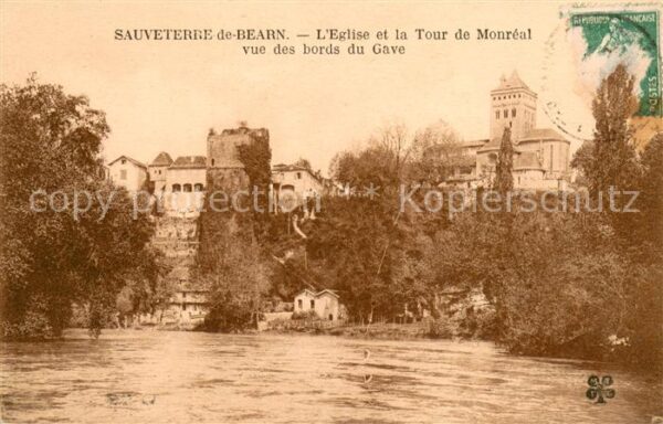 Sauveterre-de-Bearn Eglise et la Tour de Monréal vue des bo