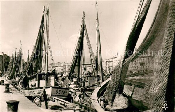 Sete Cette Bateaux de pêche a quai