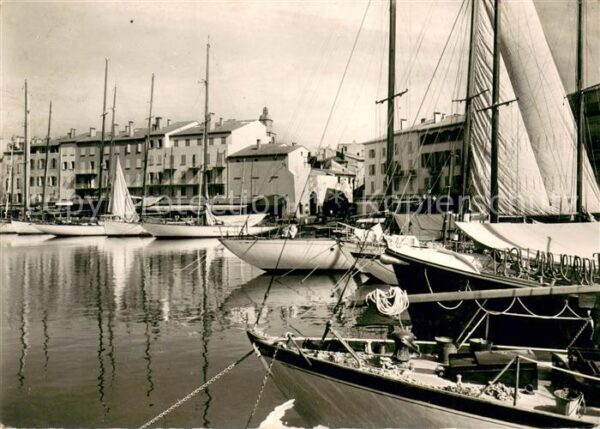 Saint Tropez Var Le port des voiliers Côte d_Azur
