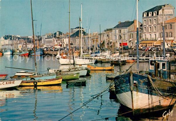 Les Sables-d Olonne Le port Barques de pêche Voiliers