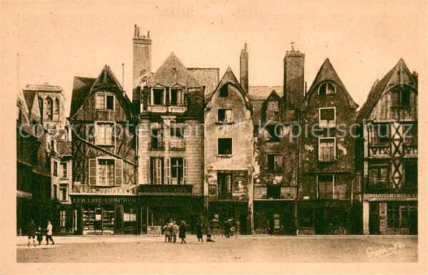 Tours Indre-et-Loire Vielles maisons du XVe siècle Place Plu