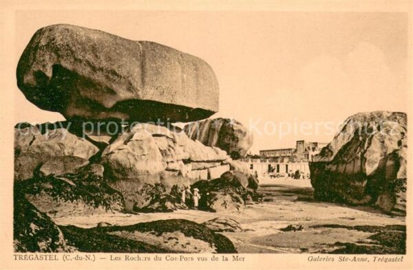 Tregastel Les Rochers du Coz-Pors vus de la mer