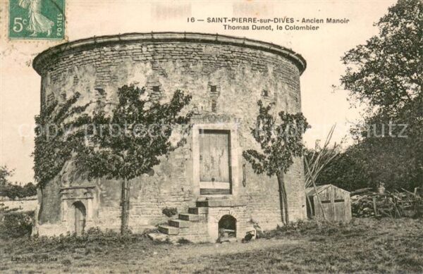 Saint-Pierre-sur-Dives Ancien Manoir Thomas Dunot le Colombier