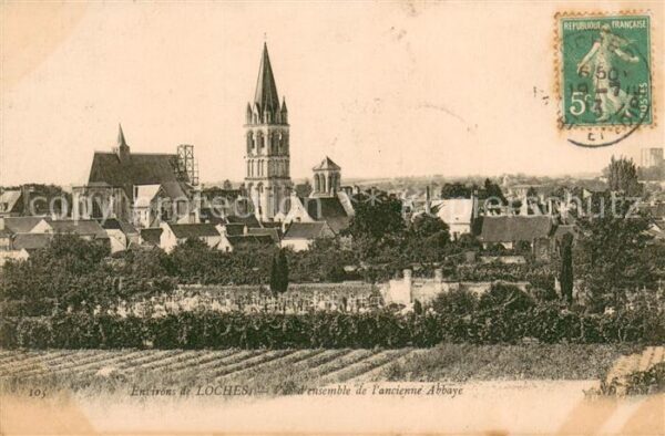 Loches Indre et Loire Vue d_ensemble de l'ancienne abbaye
