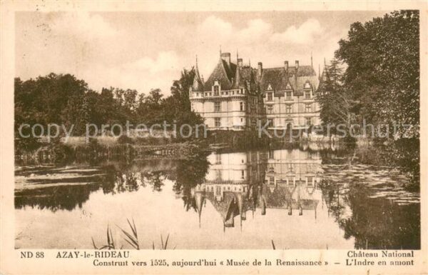 Azay-le-Rideau Chateau National construit XVIe siècle