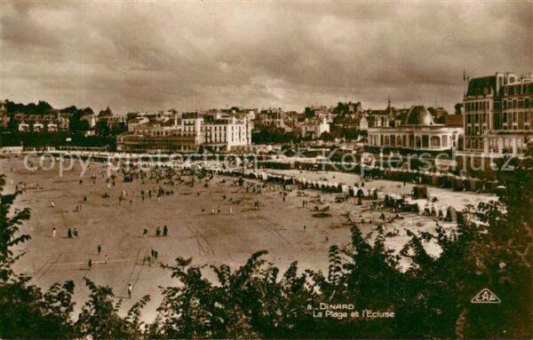 Dinard 35 La plage et l'écluse