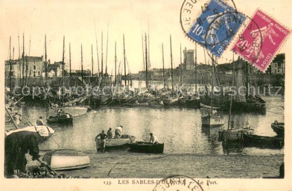 Les Sables-d Olonne Le port et des bateaux