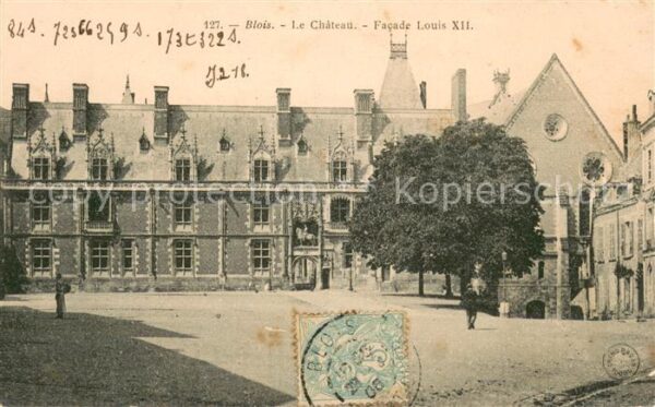 Blois 41 Le Chateau Facade Louis XII
