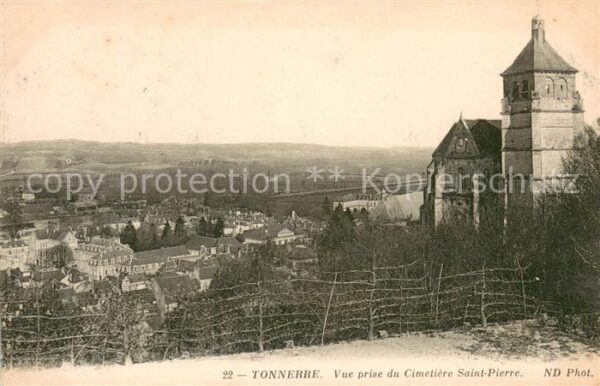 Tonnerre Vue prise du Cimetiere Saint Pierre