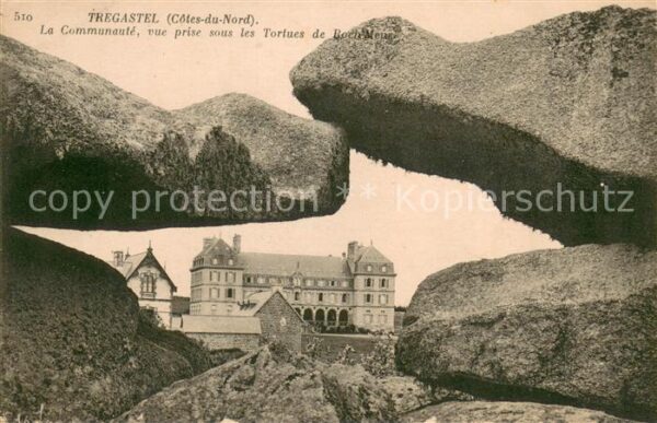 Tregastel La Communaute vue prise sous les Tortue