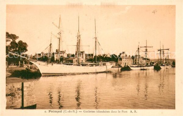 Paimpol Goelettes islandaises dans le Port