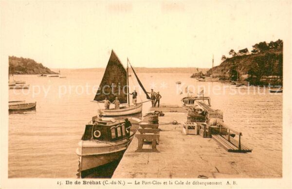 Ile-de-Brehat Le Port Clos et la Cale de debarquement