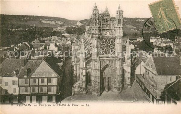 Vernon Eure Vue prise de l_Hôtel de Ville Collegial