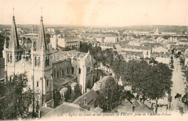Vichy Allier Eglise Saint Louis et la ville vue pris