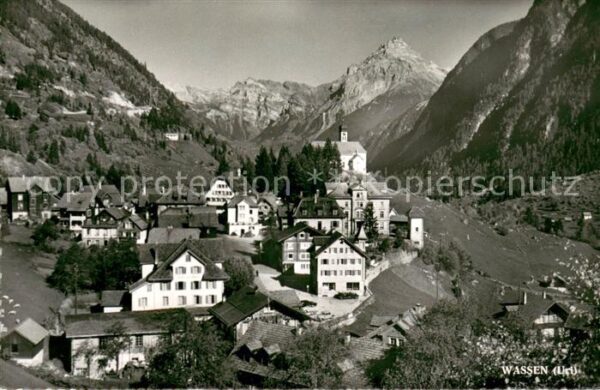 Wassen UR Ortsansicht mit Kirche Alpenpanorama