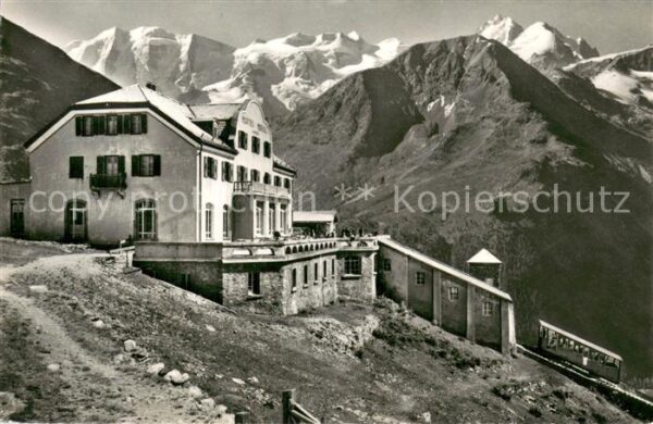Muottas Muragl Hotel Muottas Kulm mit Piz Palü und Bel