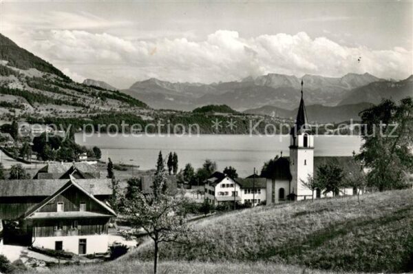 Merlischachen mit Blick auf Urner Alpen