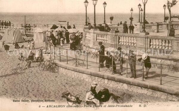 Arcachon 33 Place Thiers et Jetee Promenade