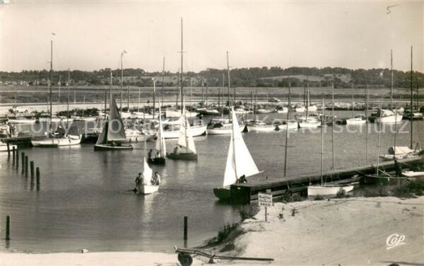 Ouistreham Le Petit Port et les Voiliers