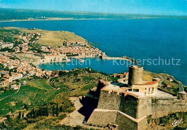 Collioure Fort Saint Elme dominant le port et la