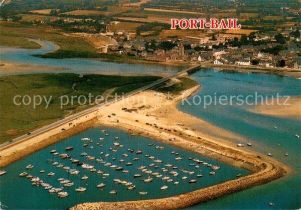 Portbail Le port et le bourg vue aérienne
