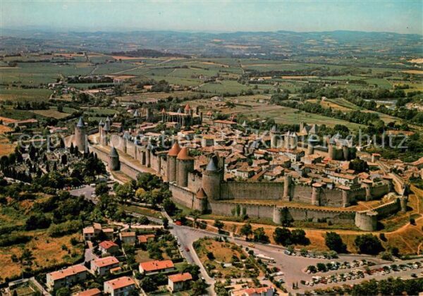 Carcassonne Vue aérienne de la cité