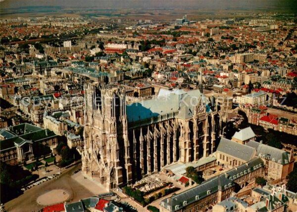 Reims 51 La Cathedrale Vue aerienne