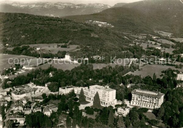 Divonne-les-Bains Vue aerienne sur les Grands Hotels et l