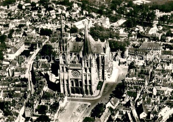 Chartres 28 Vue aerienne sur la Cathedrale