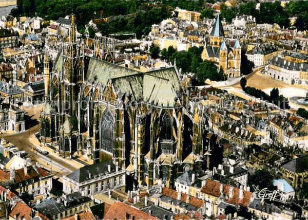 Metz  57 Moselle Vue aerienne Abside de la Cathedrale et