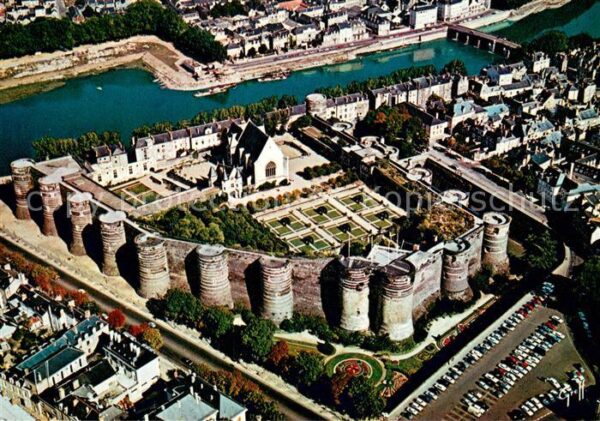 Angers 49 Chateau vue aérienne