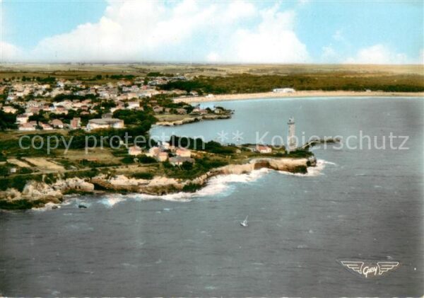 Saint-Georges-de-Didonne Vue aérienne de la côte le phare et les