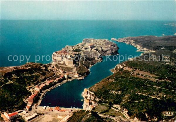 Bonifacio Corse du Sud Vue aerienne du port et de la ville sur