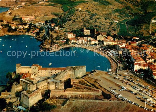 Collioure Crepuscule sur le Chateau des Templiers