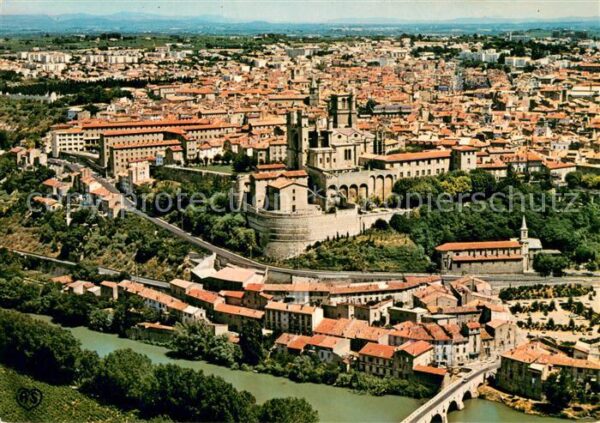 Beziers Vue panoramique sur la ville et la Cath