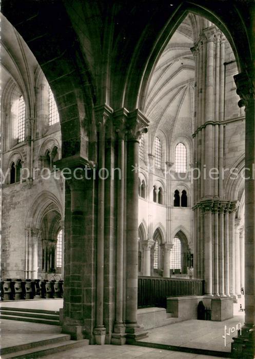 Vezelay Basilique de la Madeleine le déambulato