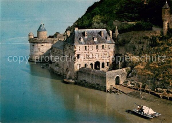 Le Mont-Saint-Michel Tour Gabrielle et la caserne de gendarm