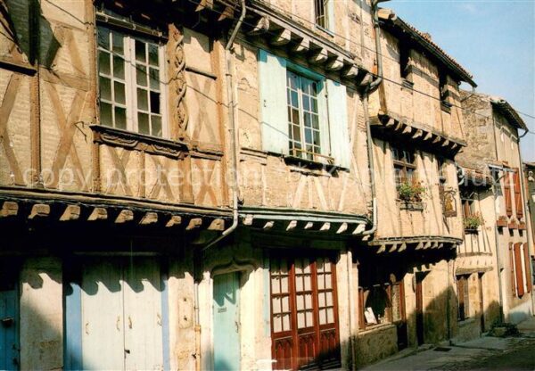 Parthenay Maisons anciennes a colombages