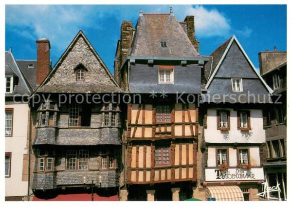 Lannion Les vieilles maisons de la Place du Cen