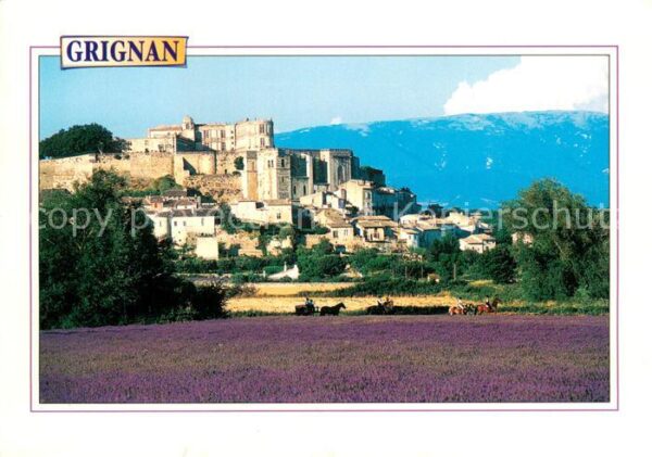 Grignan 26 Vue generale avec le Chateau de Madame