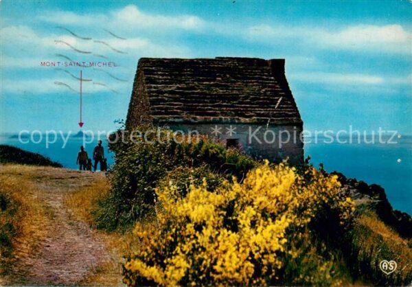 Carolles La cabane Vauban et au loin le Mont Sai