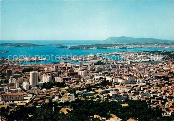 Toulon Var Vue Generale au loin Presqu ile de Sain