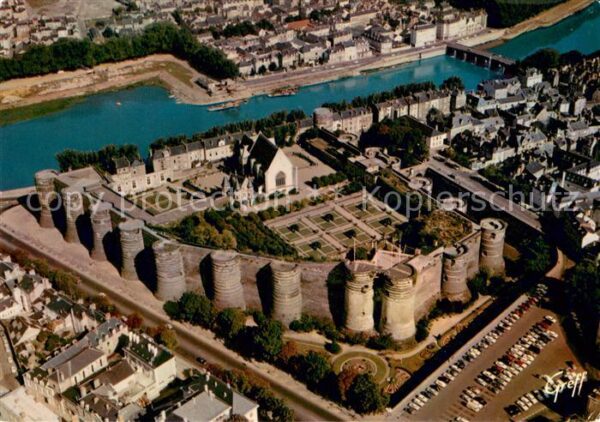 Angers 49 Le chateau Les 17 tours Vue aerienne